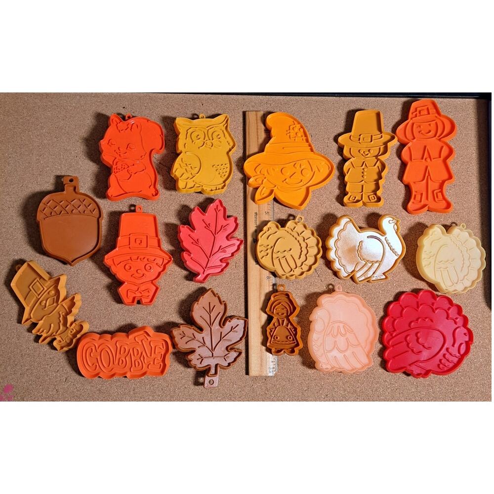 Vintage Hallmark Thanksgiving Cookie Cutters Lot of 17 1980s Plastic